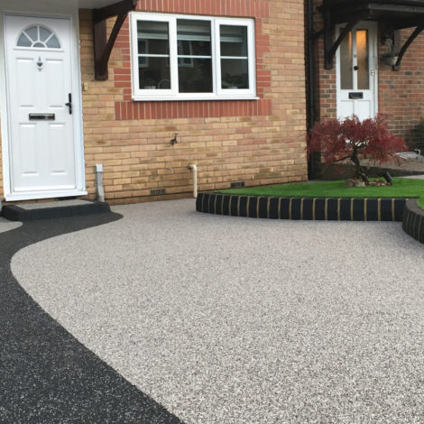 Resiscape-Silver-Blue-with-Black-Basalt